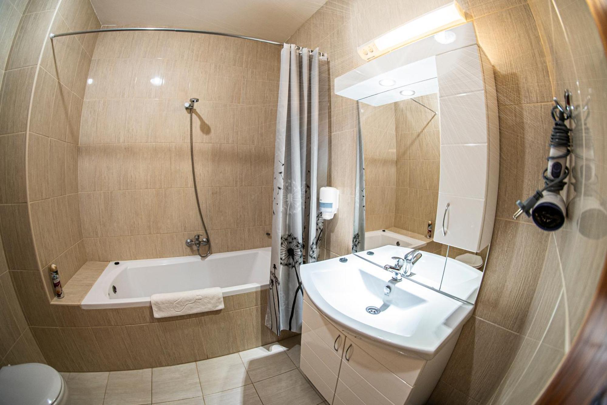 Ozoon Hotel Nyíregyháza Zewnętrze zdjęcie